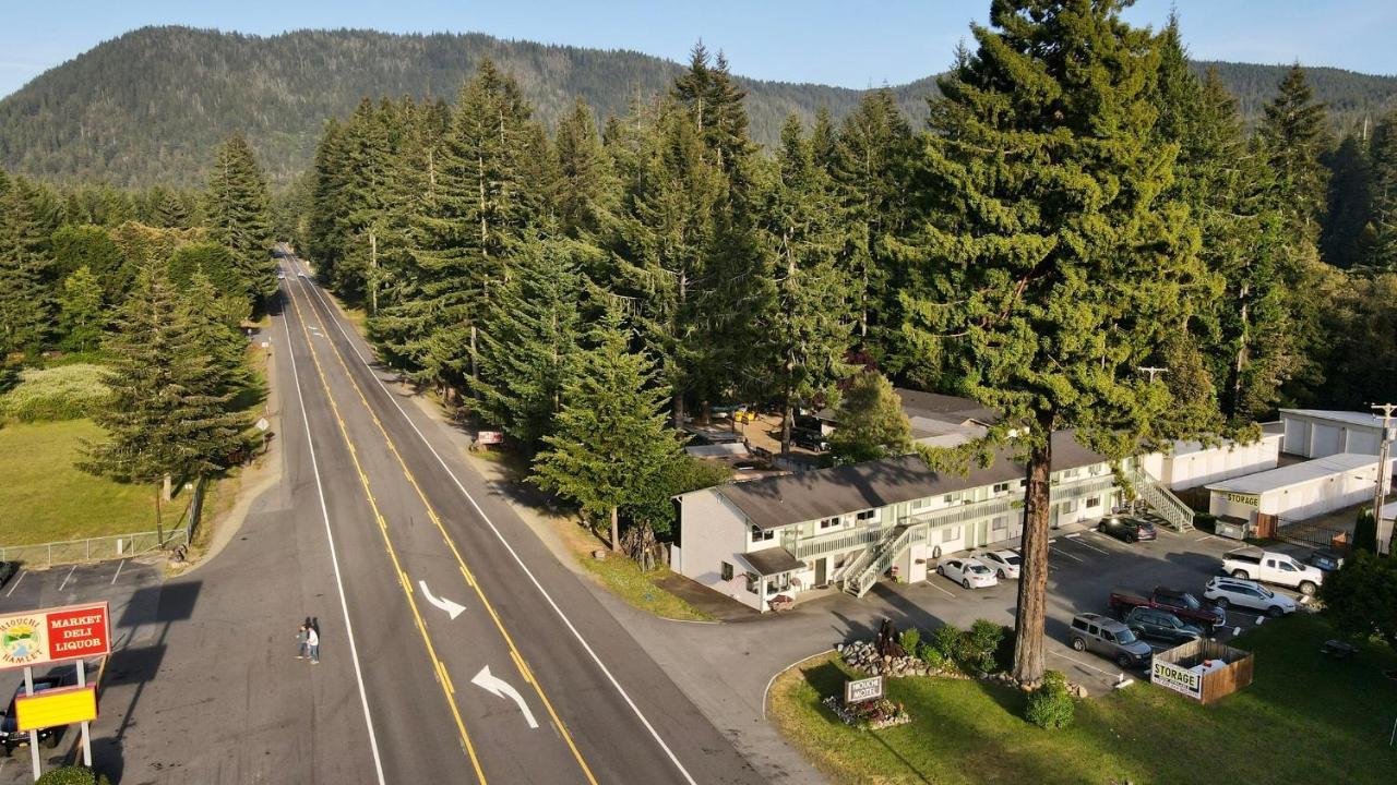 Hiouchi Motel Crescent City Buitenkant foto