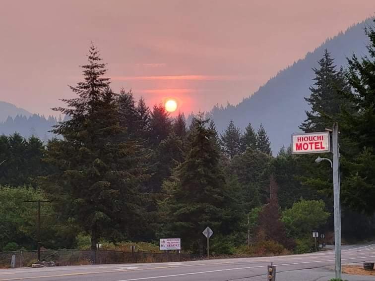 Hiouchi Motel Crescent City Buitenkant foto