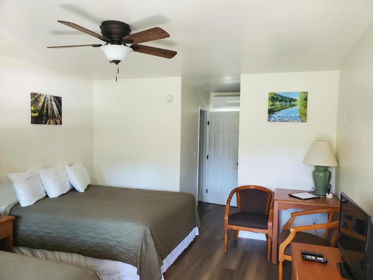 Hiouchi Motel Crescent City Buitenkant foto